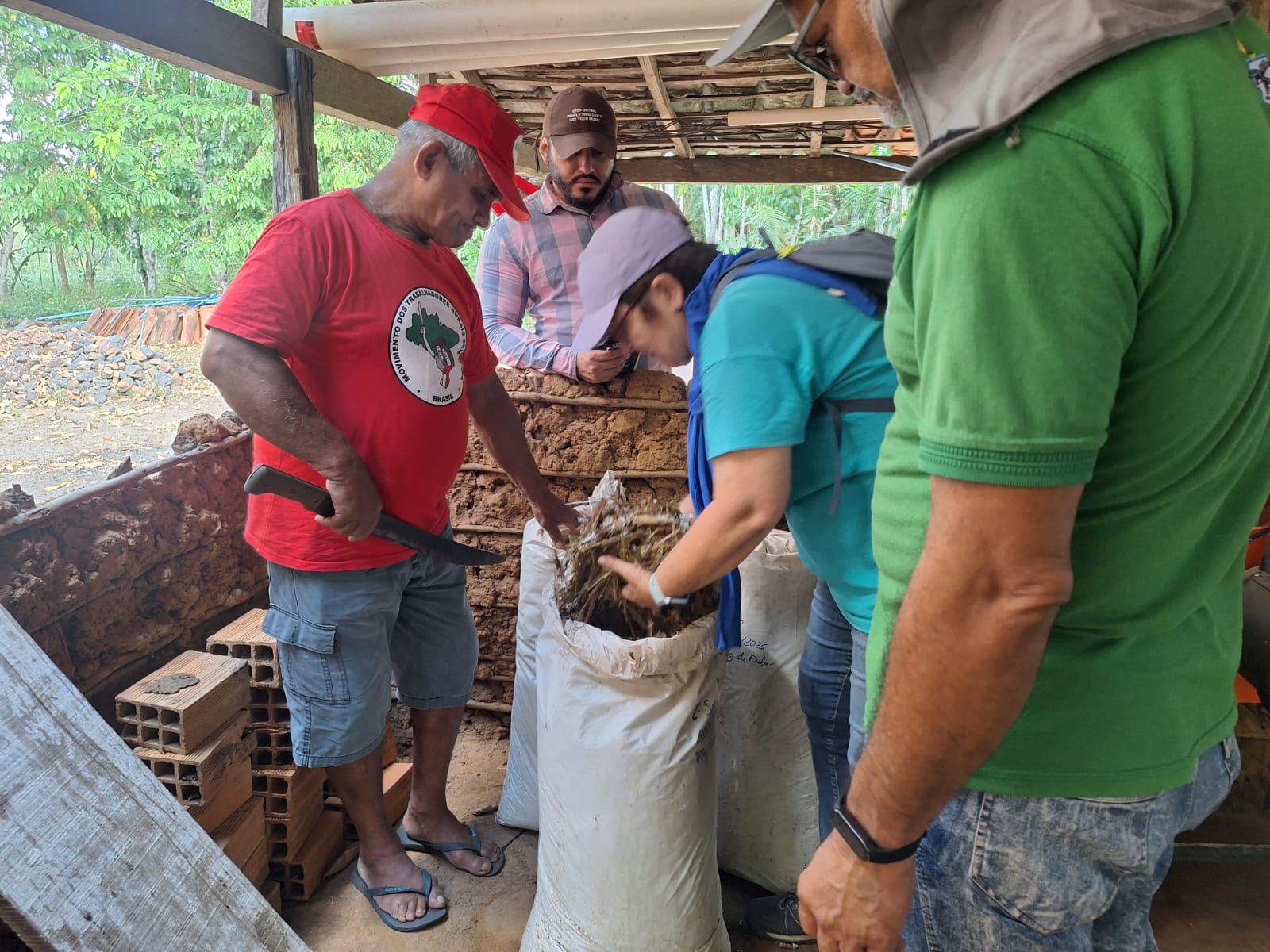 Ação orientou trabalhadores sobre produtividade na pecuária e bem-estar animal