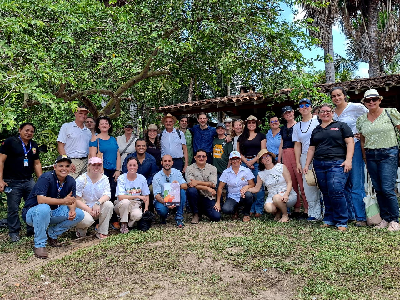 Comitiva da Noruega conhece propriedade rural modelo de práticas sustentáveis em Inhangapi 